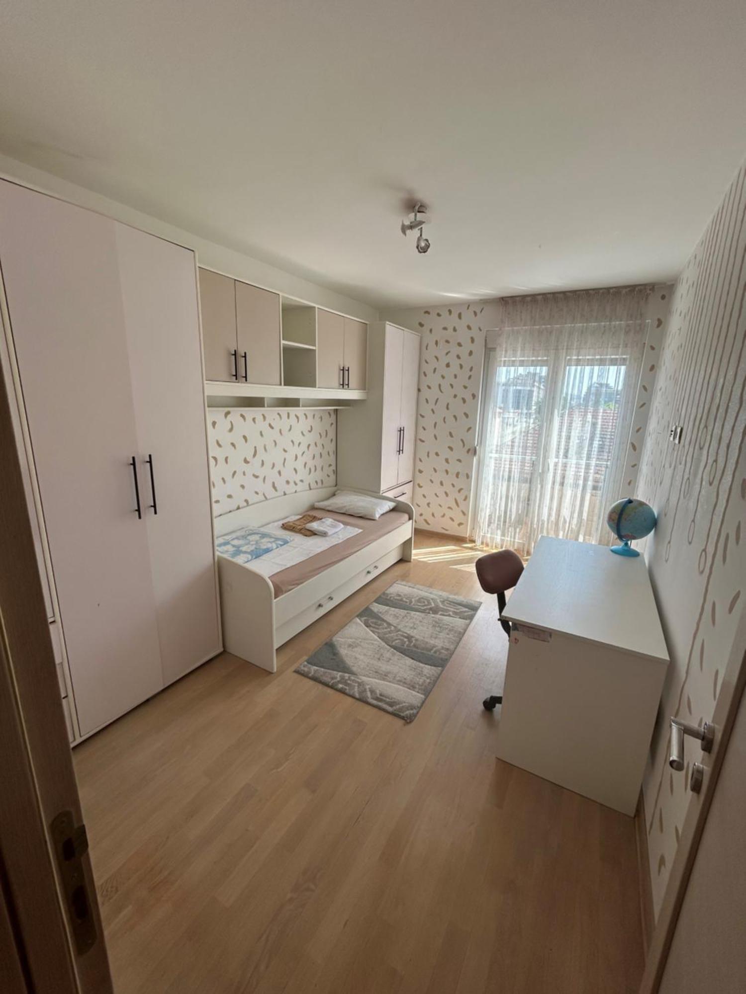 Ana'S 2 Bedrooms Lovely Flat Podgorica Exteriör bild