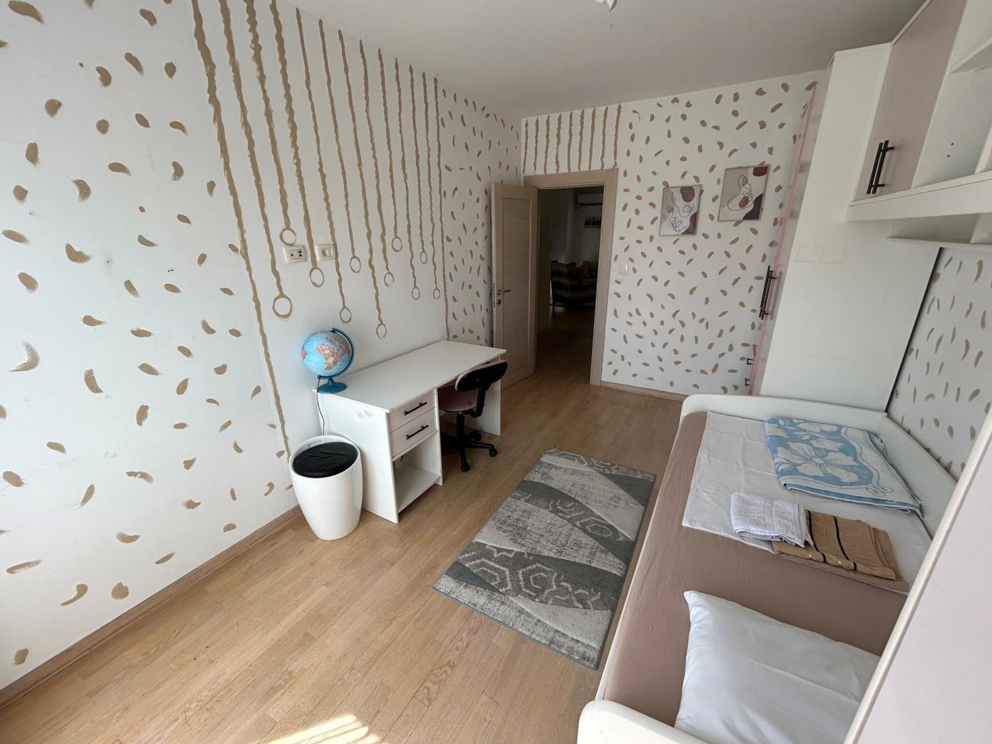 Ana'S 2 Bedrooms Lovely Flat Podgorica Exteriör bild